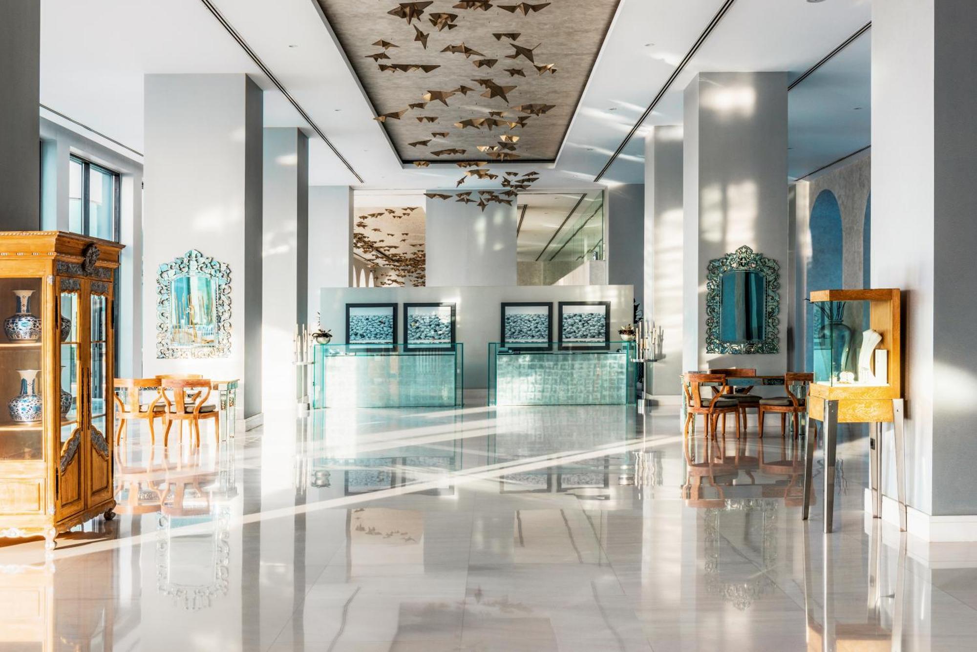 Отель Mitsis Selection Alila Фалираки Экстерьер фото The interior of the museum