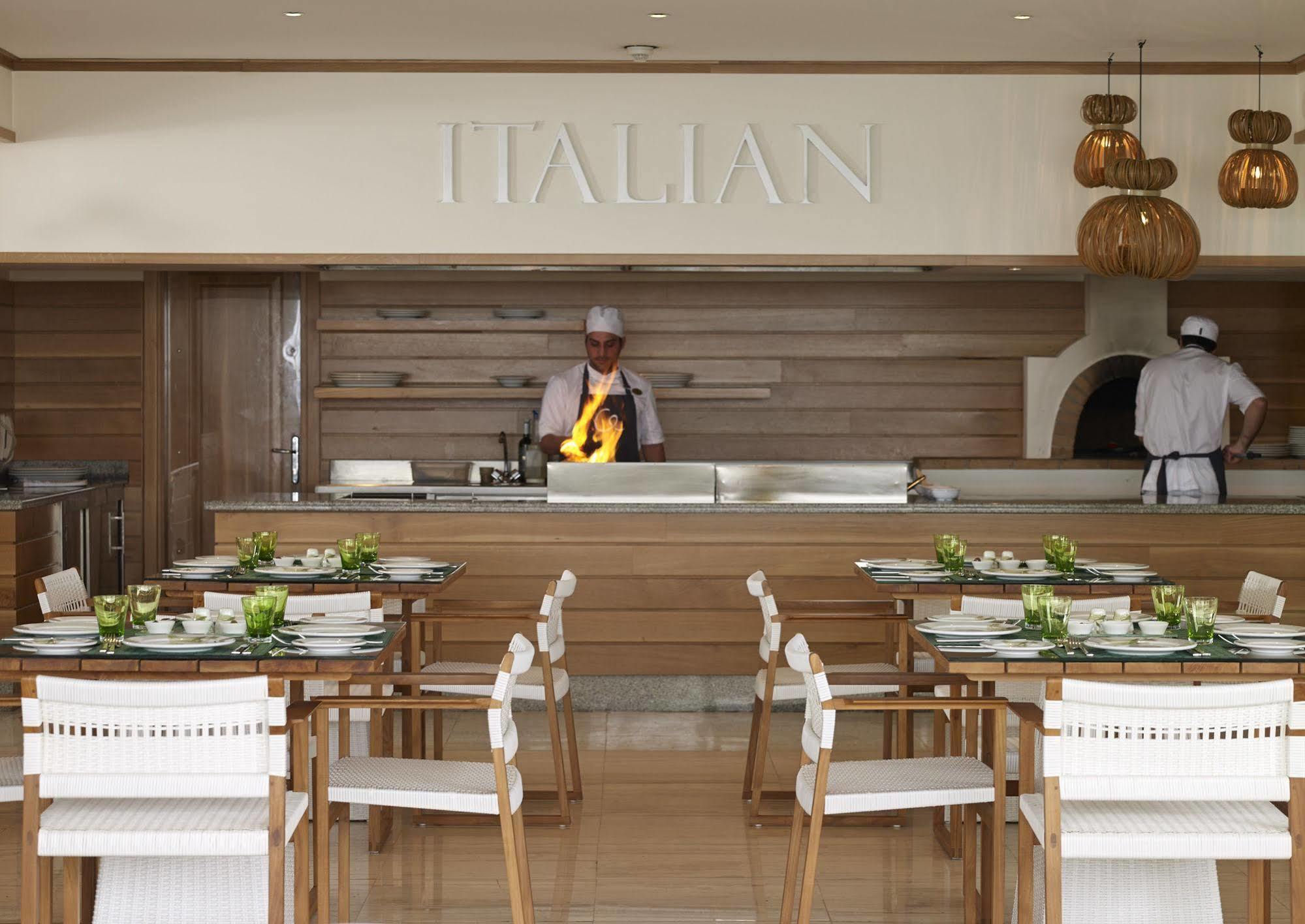 Отель Mitsis Selection Alila Фалираки Экстерьер фото Italian restaurant