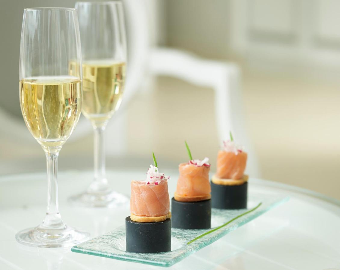Отель Mitsis Selection Alila Фалираки Экстерьер фото Champagne and canapés